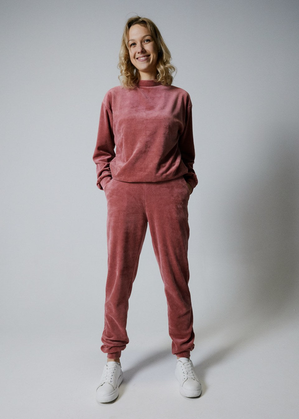 Red hot sale pink sweatsuit